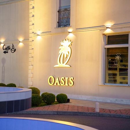 Hotel Oasis 포드고리차 외부 사진
