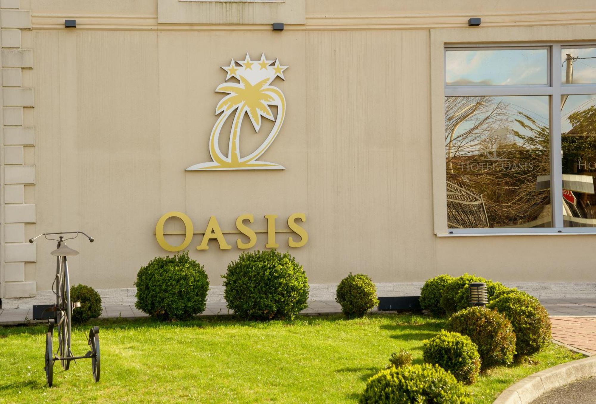 Hotel Oasis 포드고리차 외부 사진