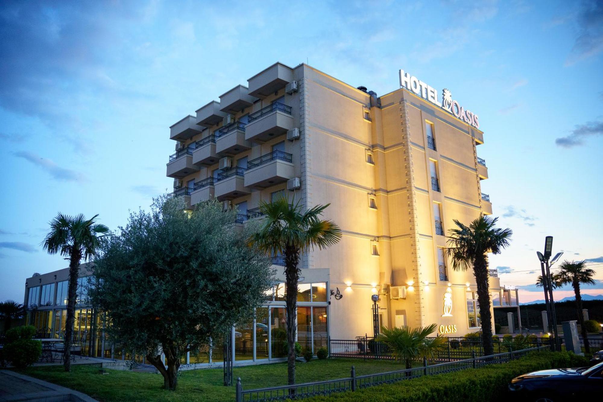 Hotel Oasis 포드고리차 외부 사진