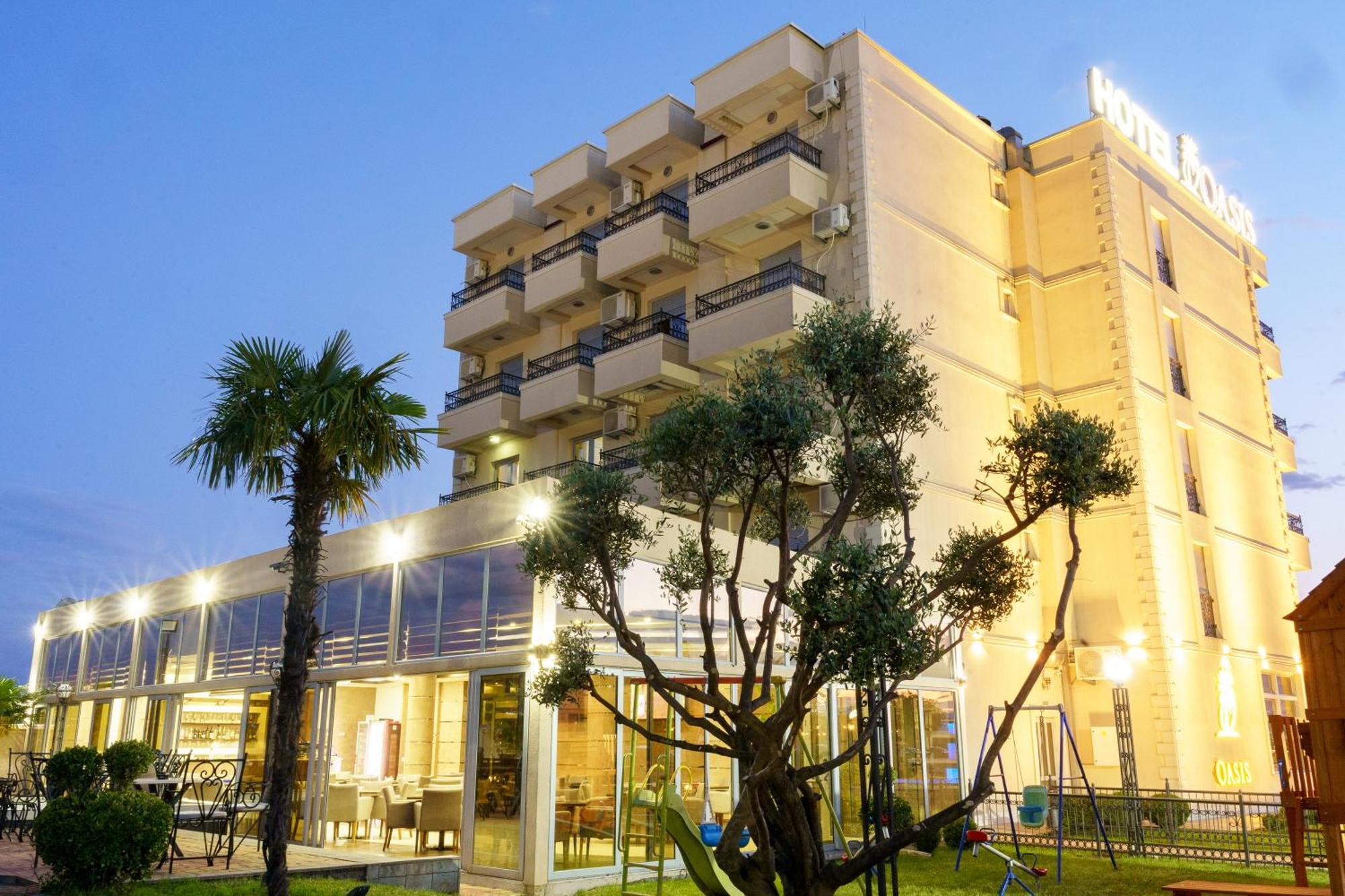 Hotel Oasis 포드고리차 외부 사진