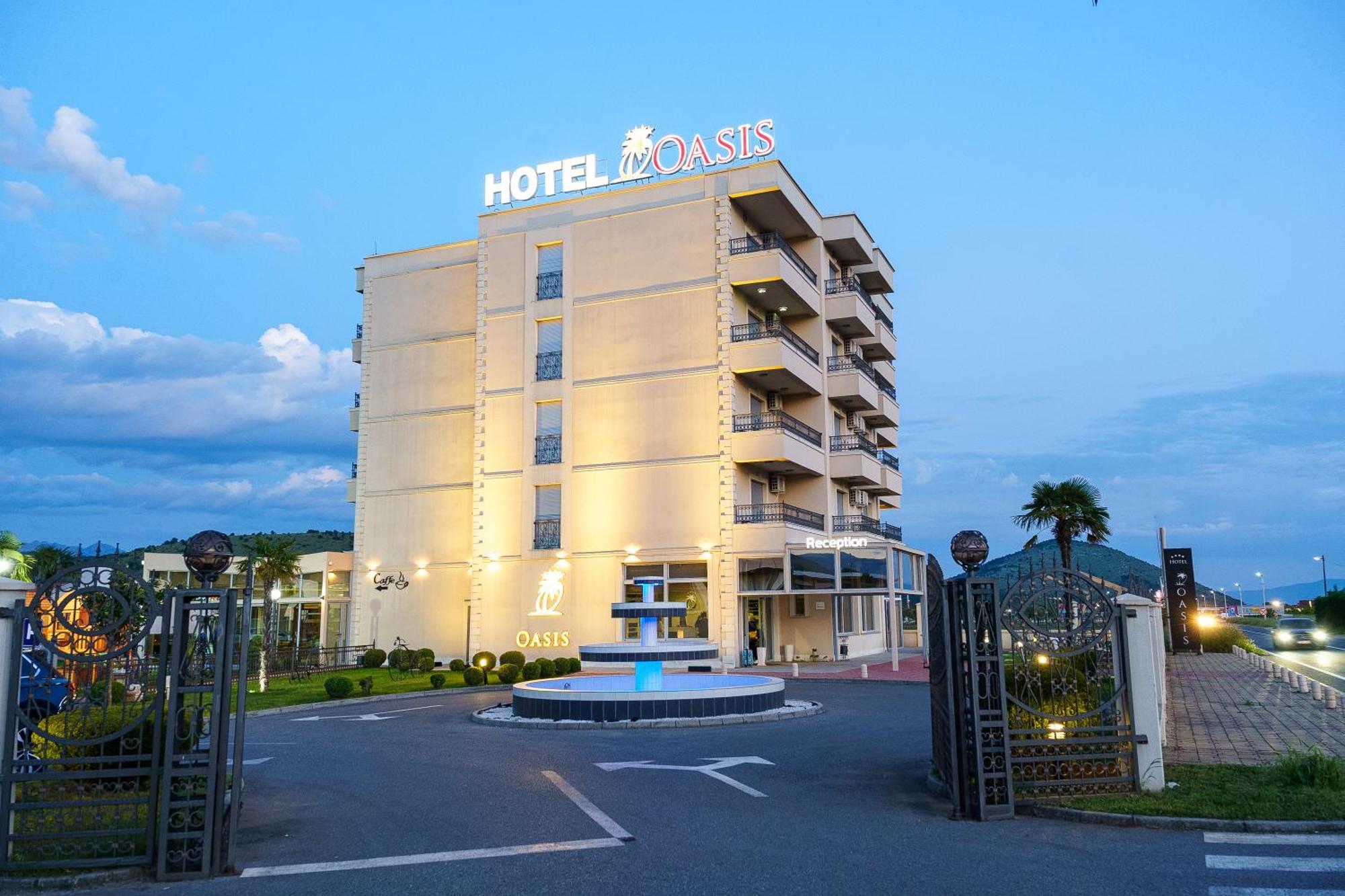 Hotel Oasis 포드고리차 외부 사진