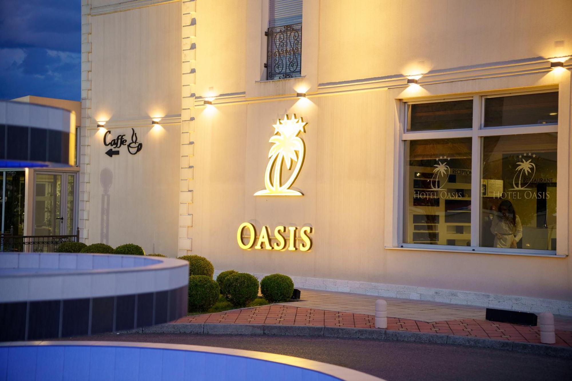 Hotel Oasis 포드고리차 외부 사진