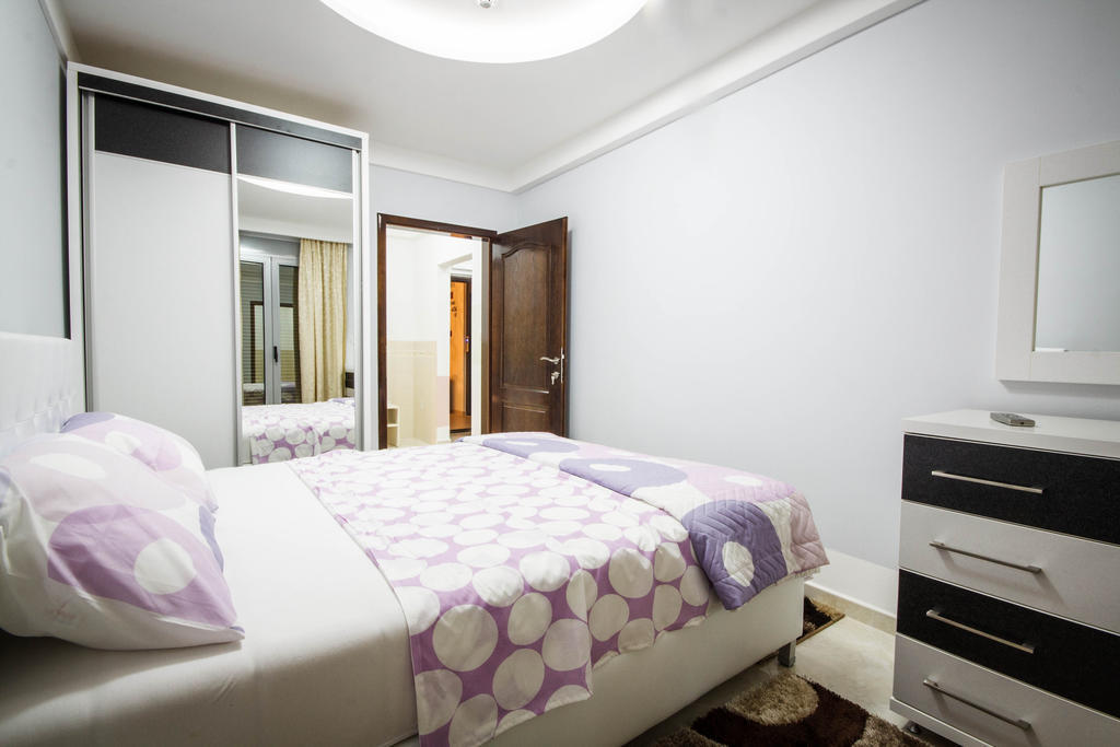 Hotel Oasis 포드고리차 외부 사진
