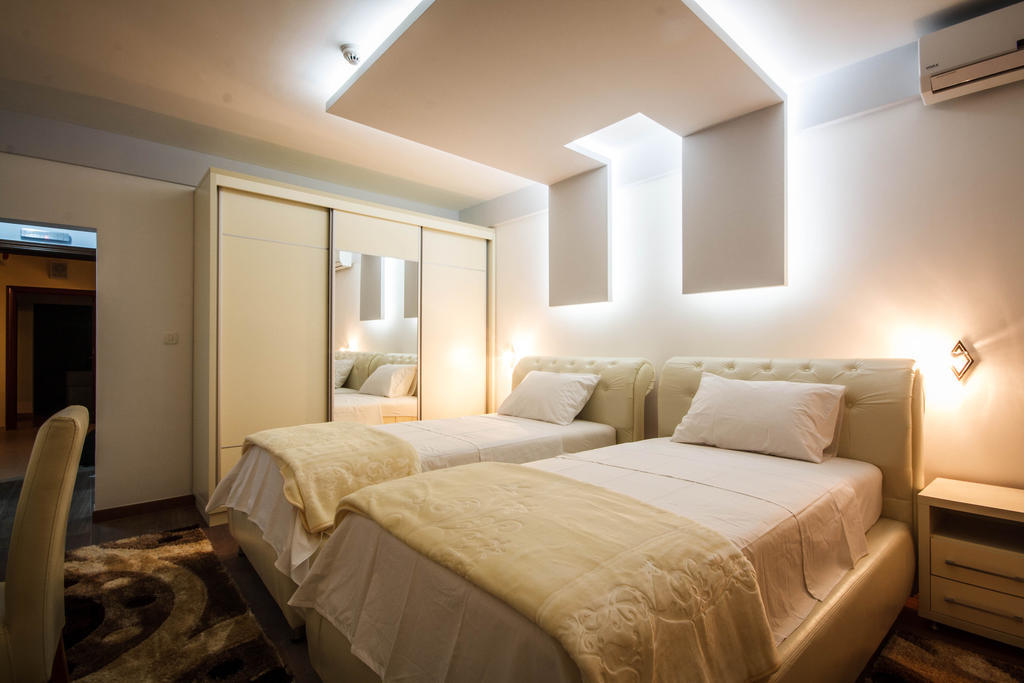 Hotel Oasis 포드고리차 객실 사진