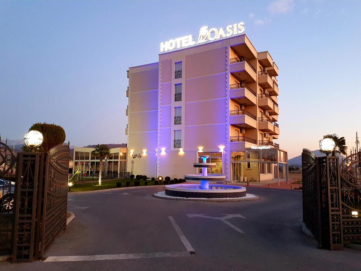 Hotel Oasis 포드고리차 외부 사진